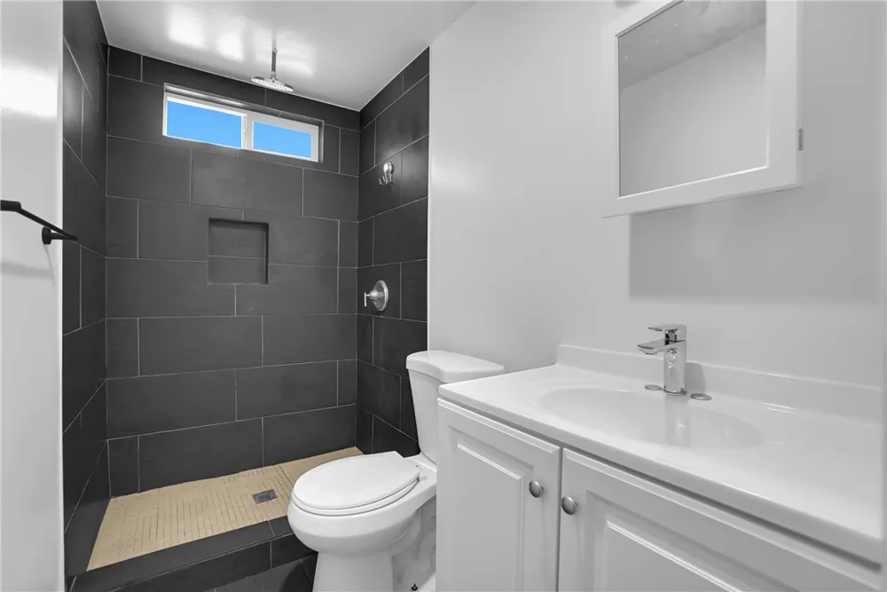 371 Fowler Pomona, CA 91766