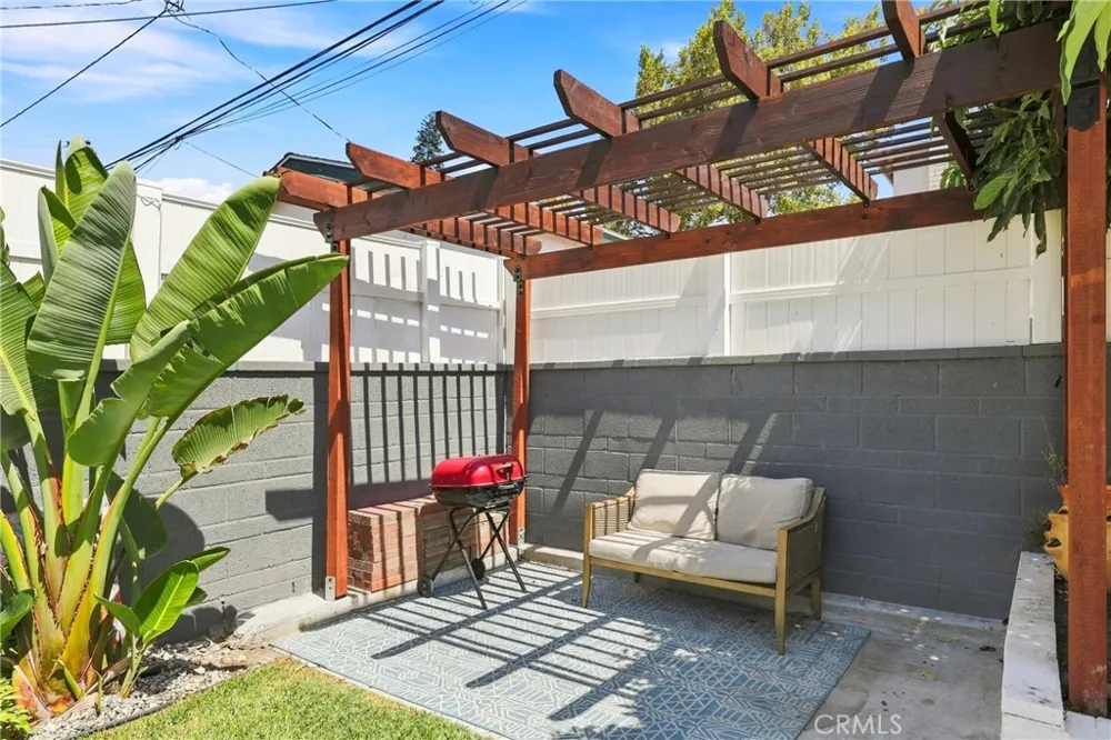 8317 Cheyenne Downey, CA 90242