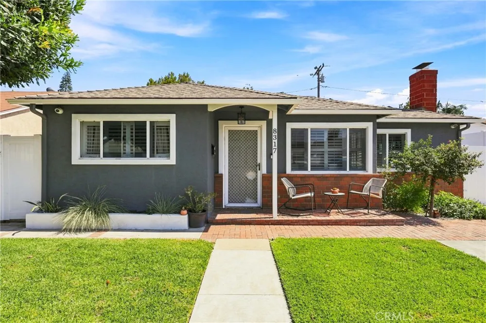 8317 Cheyenne Downey, CA 90242