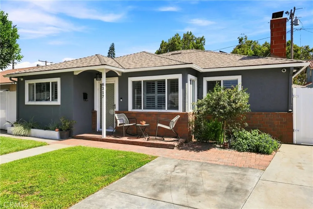 8317 Cheyenne Downey, CA 90242