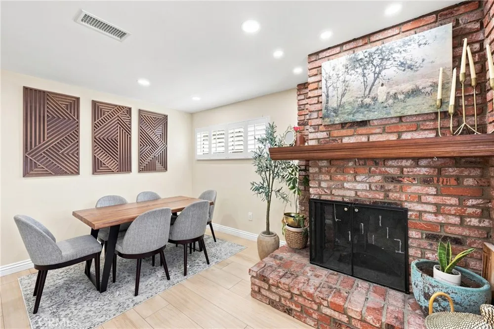 8317 Cheyenne Downey, CA 90242