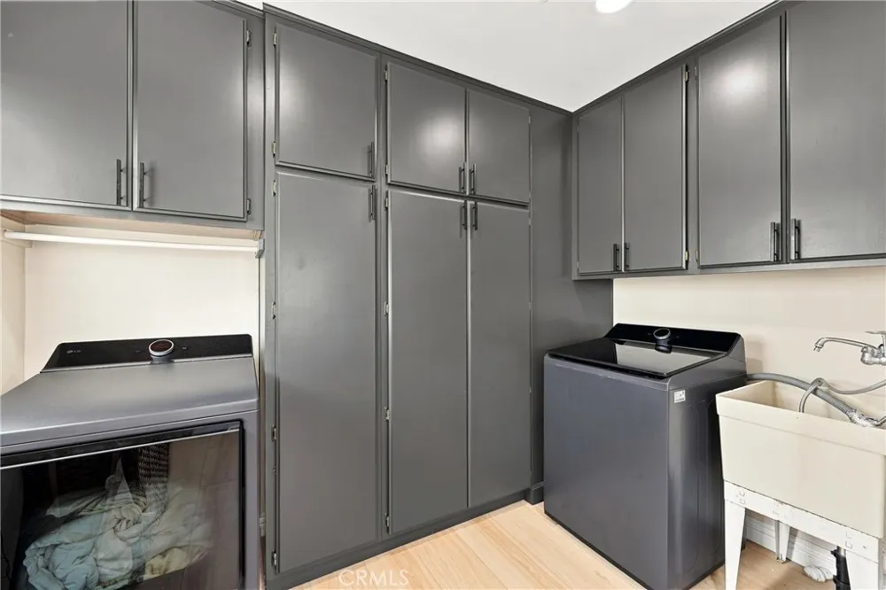 8317 Cheyenne Downey, CA 90242