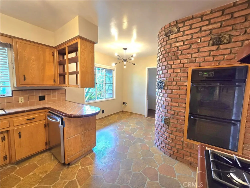932 W Granada Court Ontario, CA 91762