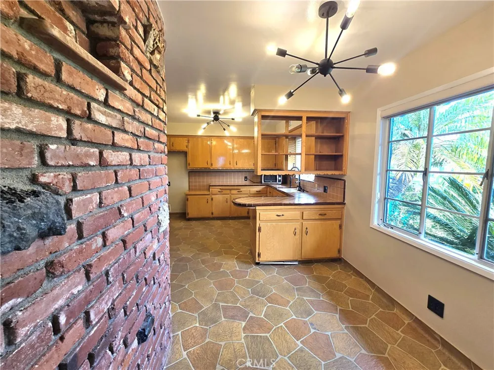 932 W Granada Court Ontario, CA 91762