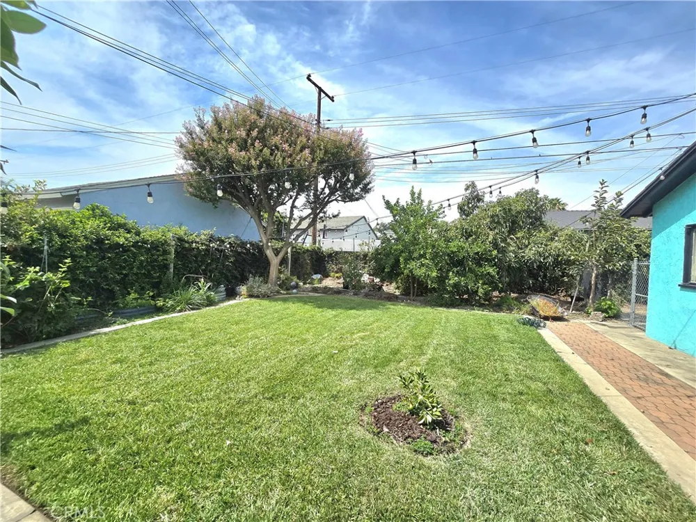 932 W Granada Court Ontario, CA 91762
