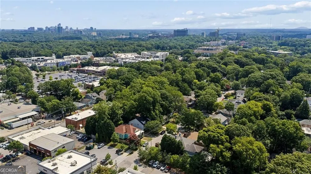 805 Holmes ST NW Atlanta, GA 30318