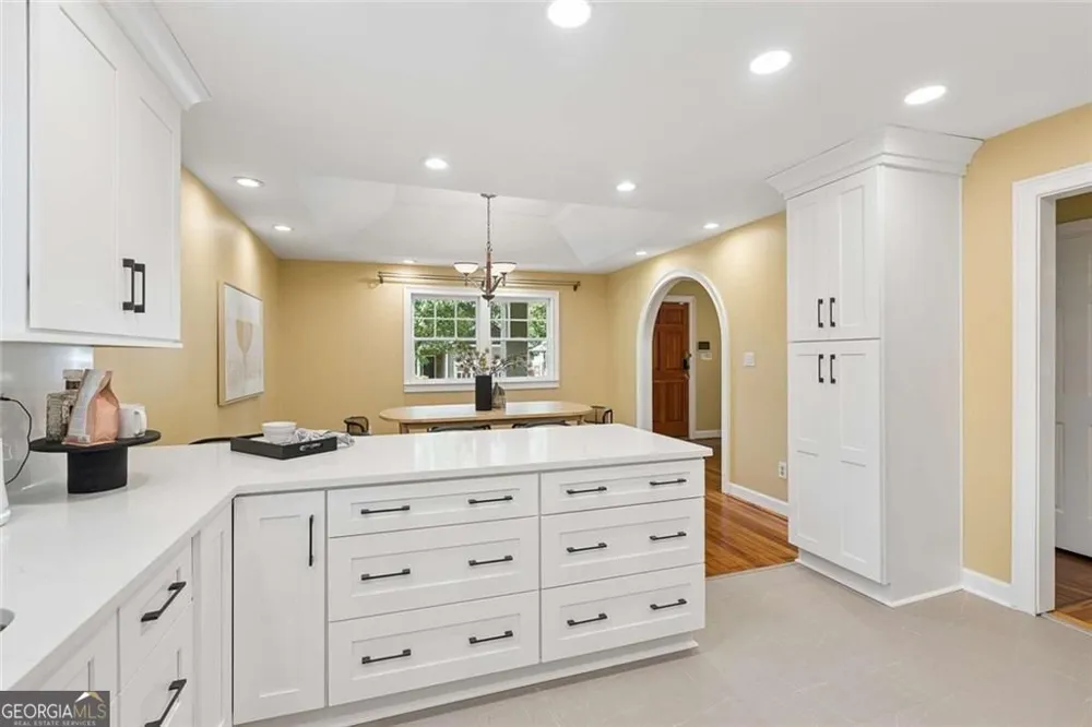 805 Holmes ST NW Atlanta, GA 30318