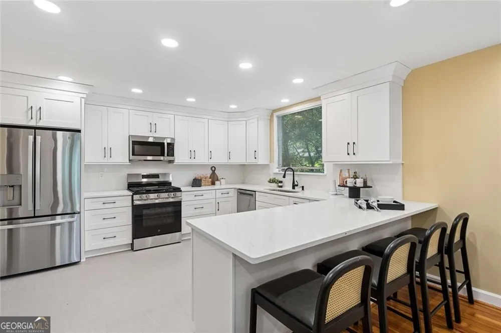 805 Holmes ST NW Atlanta, GA 30318