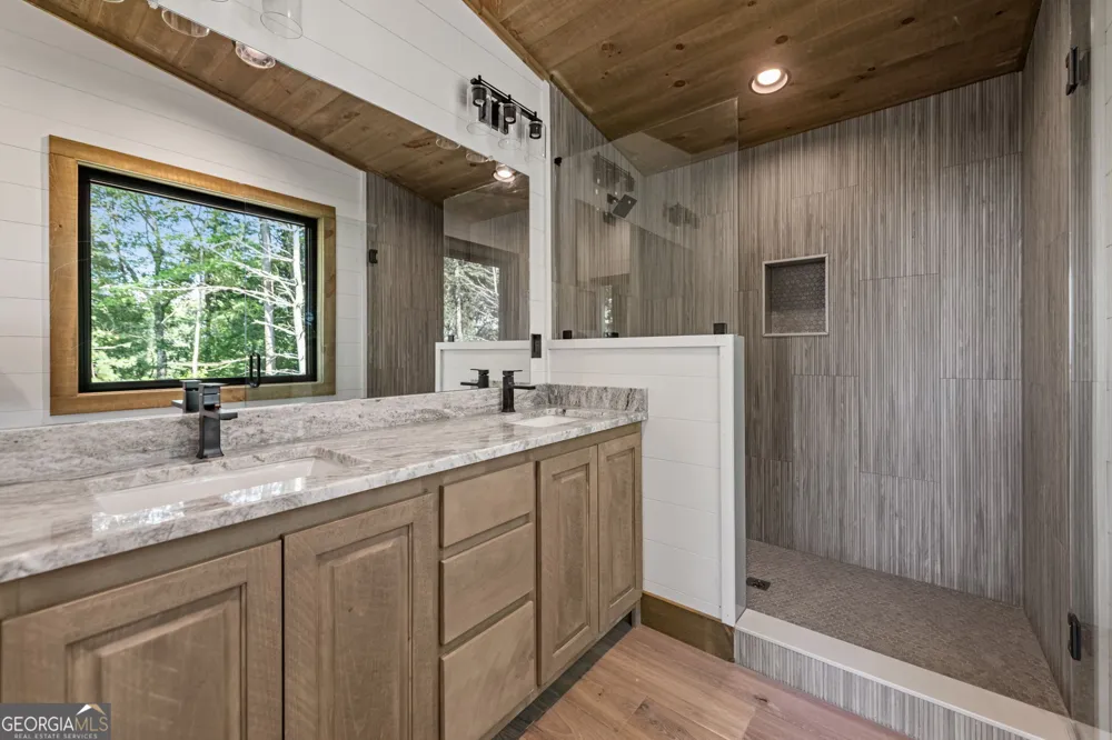 191 Green Ridge RD Blue Ridge, GA 30513