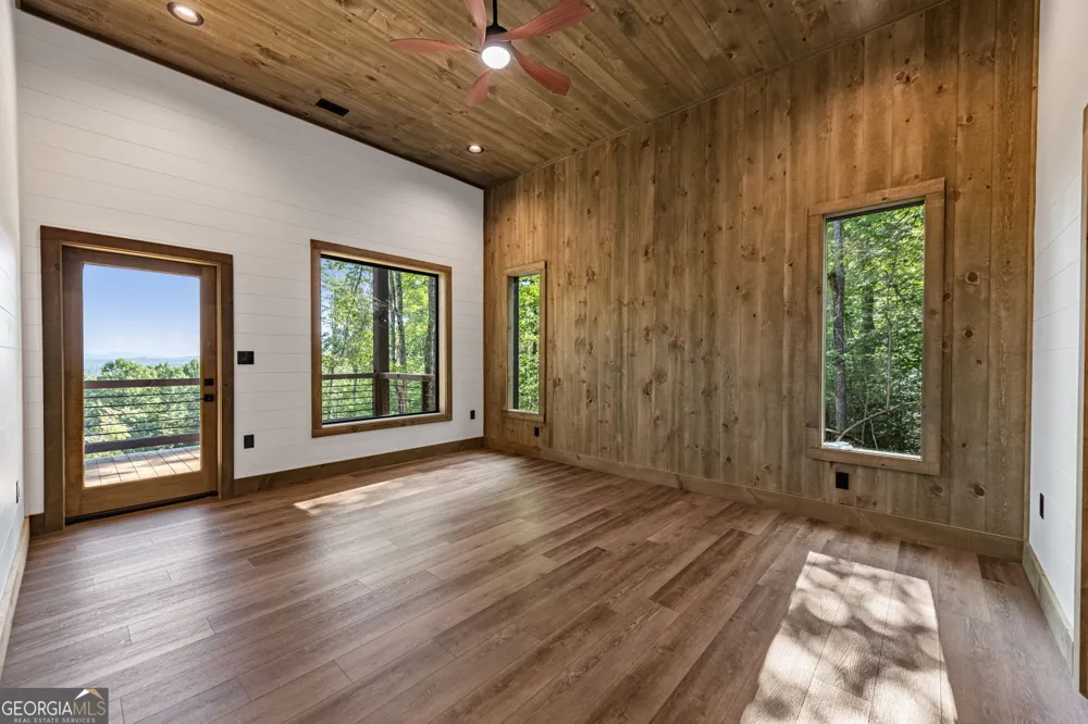 191 Green Ridge RD Blue Ridge, GA 30513