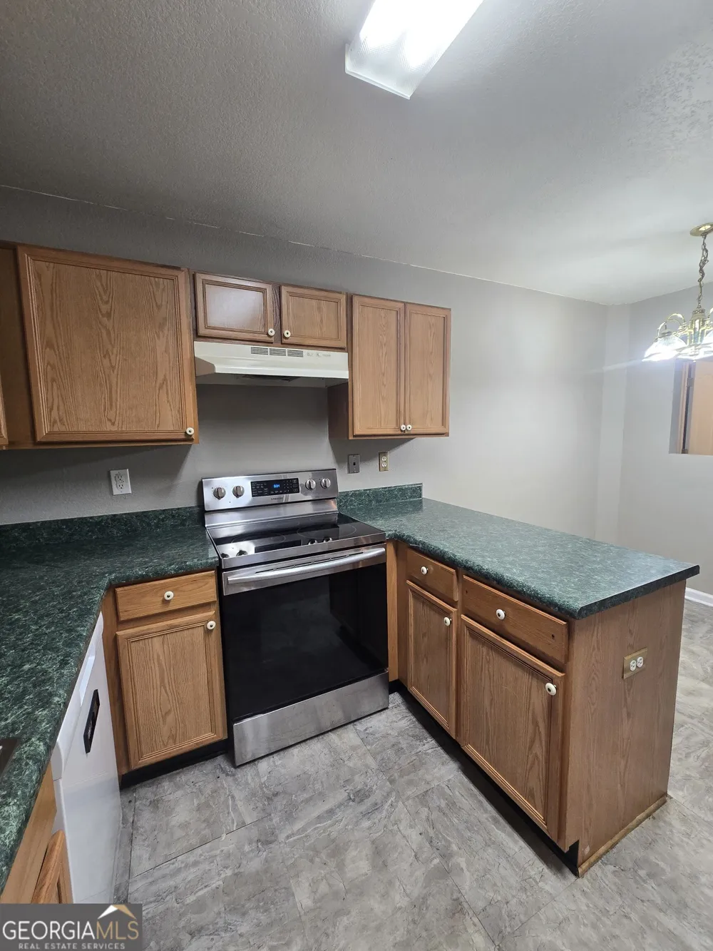 246 Beaumont HTS Macon, GA 31206