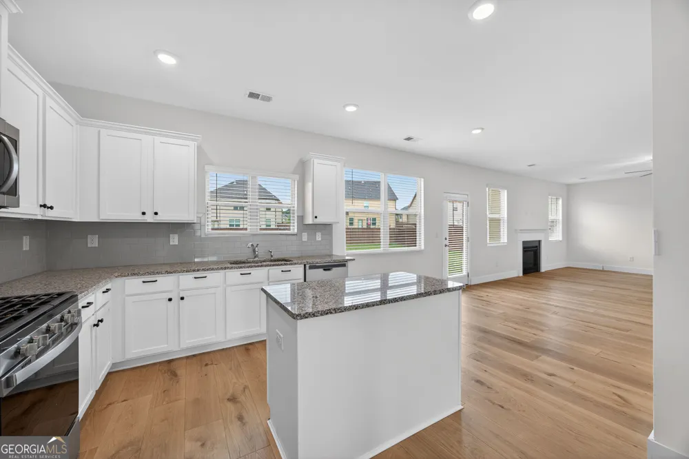 659 Azalea Bloom DR Loganville, GA 30052