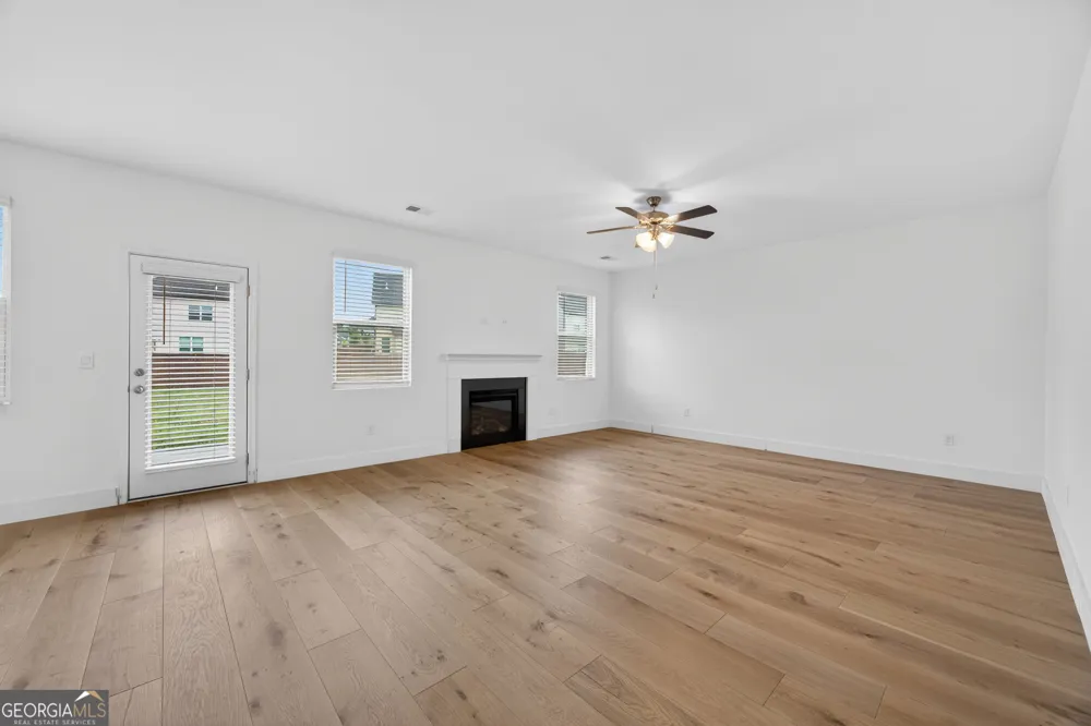 659 Azalea Bloom DR Loganville, GA 30052