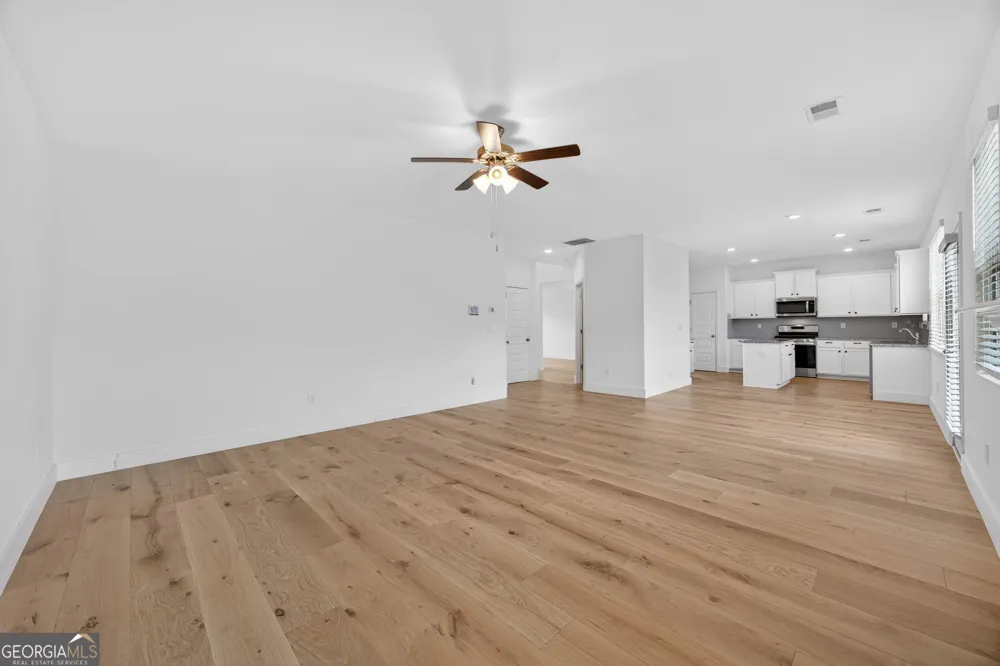 659 Azalea Bloom DR Loganville, GA 30052