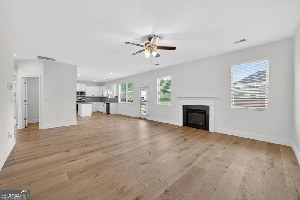 659 Azalea Bloom DR Loganville, GA 30052