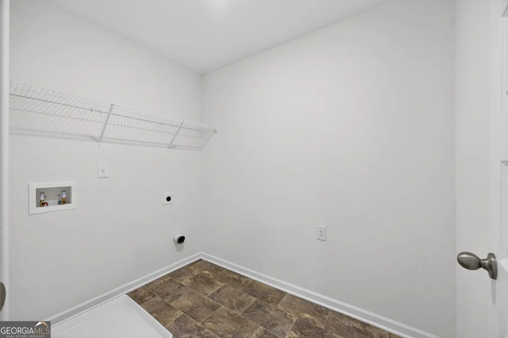 659 Azalea Bloom DR Loganville, GA 30052