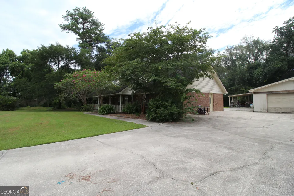 1957 Goshen RD Rincon, GA 31326