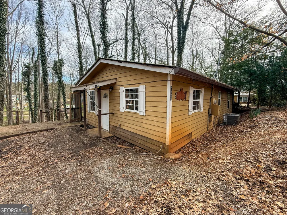2518 Bellview LN Young Harris, GA 30582