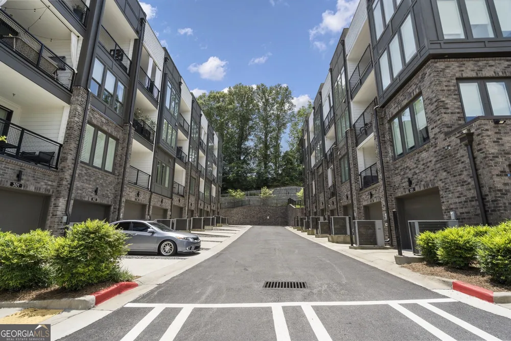 371 Pratt DR SE Atlanta, GA 30315