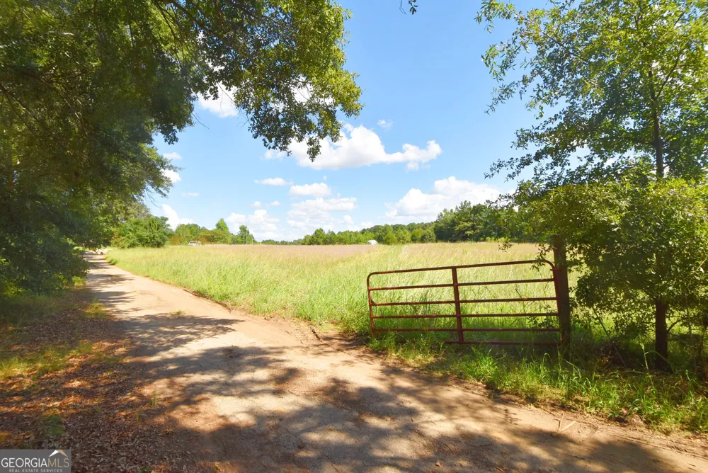 269 N Dorsey RD Hampton, GA 30228