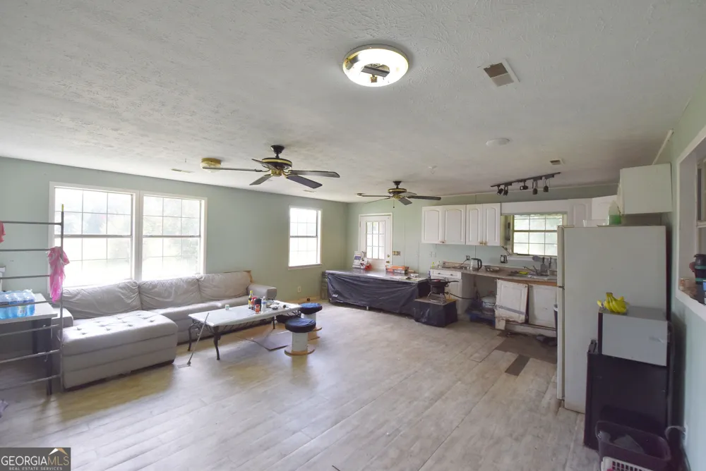 269 N Dorsey RD Hampton, GA 30228
