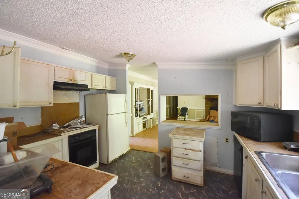 269 N Dorsey RD Hampton, GA 30228