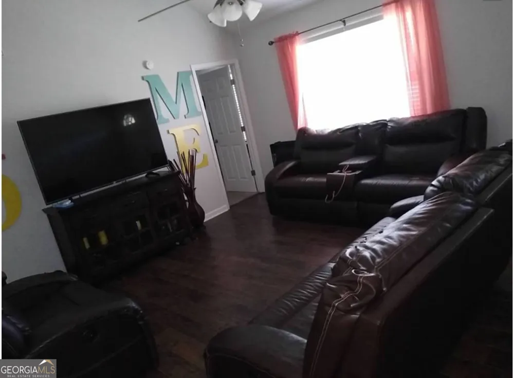 132 Royal CT Jackson, GA 30233
