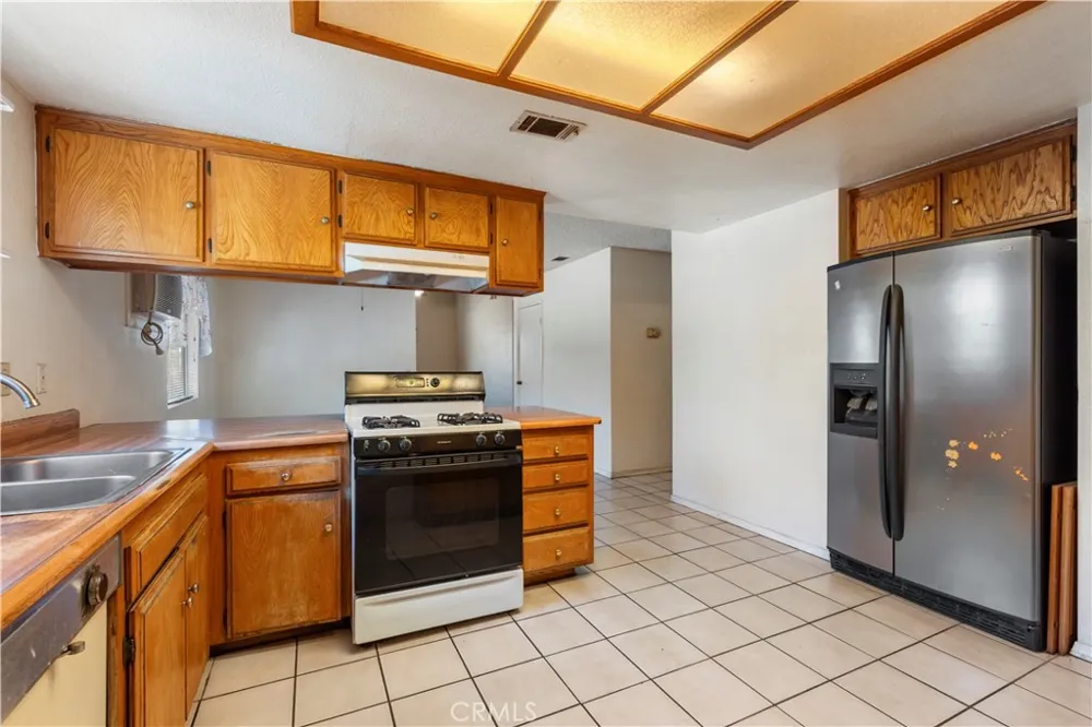 523 W Locust Street Ontario, CA 91762