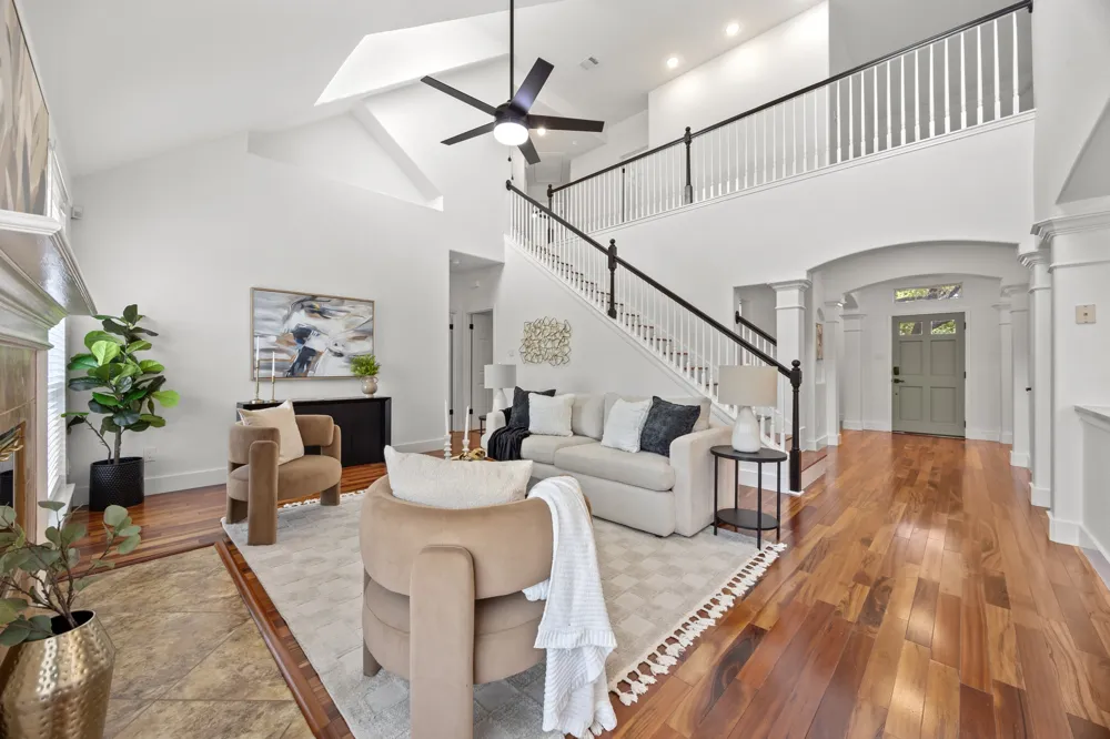 1245 Lacey Oak Loop Round Rock, TX 78681