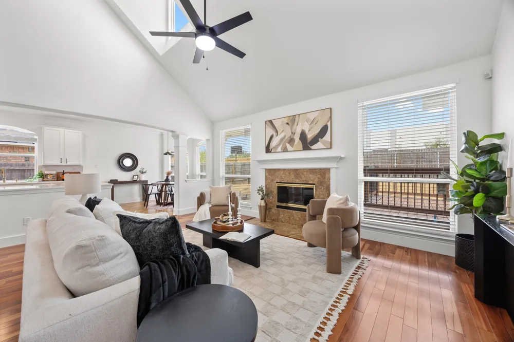1245 Lacey Oak Loop Round Rock, TX 78681