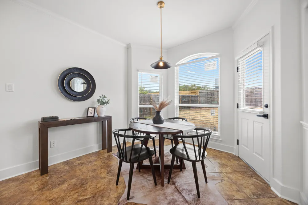 1245 Lacey Oak Loop Round Rock, TX 78681