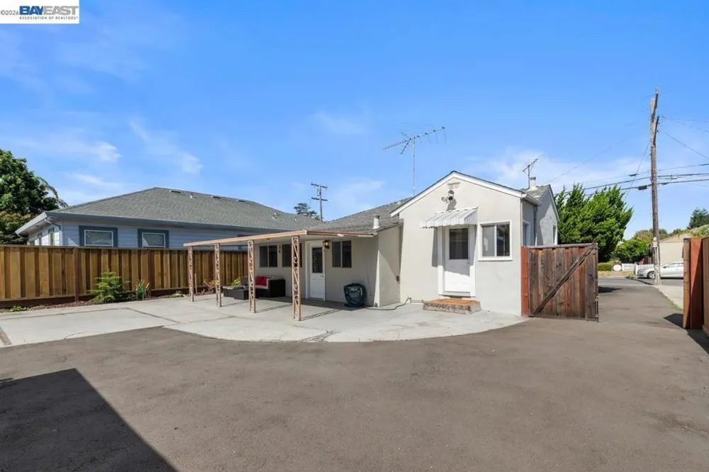 1540 170th Ave Hayward, CA 94541