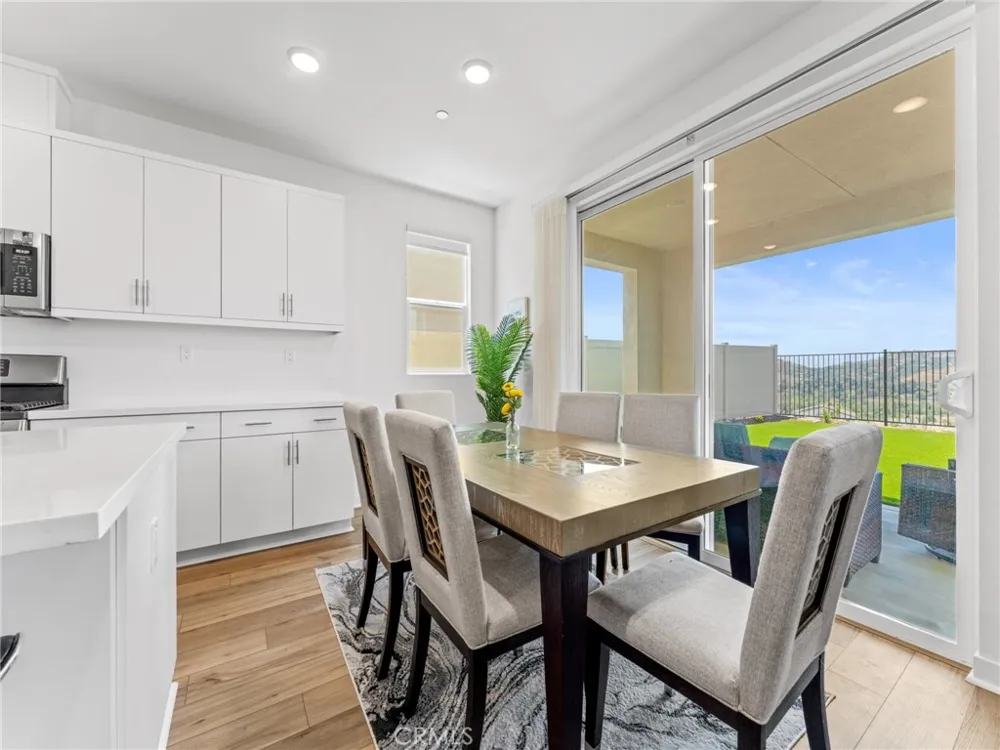 598 Meadowood Fallbrook, CA 92028