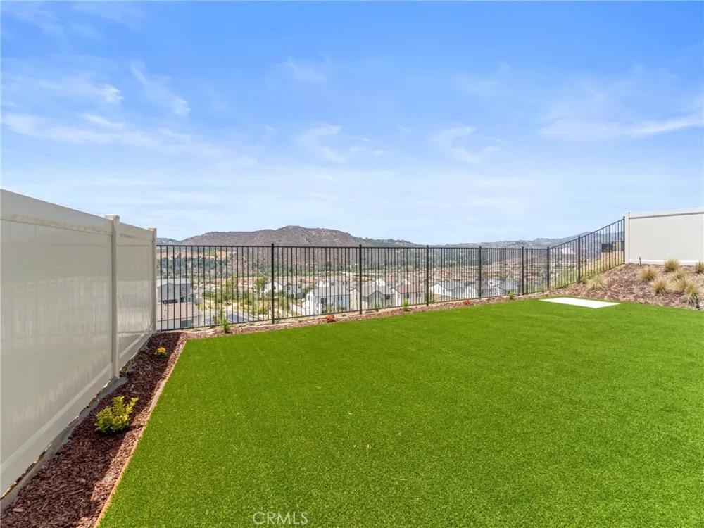 598 Meadowood Fallbrook, CA 92028