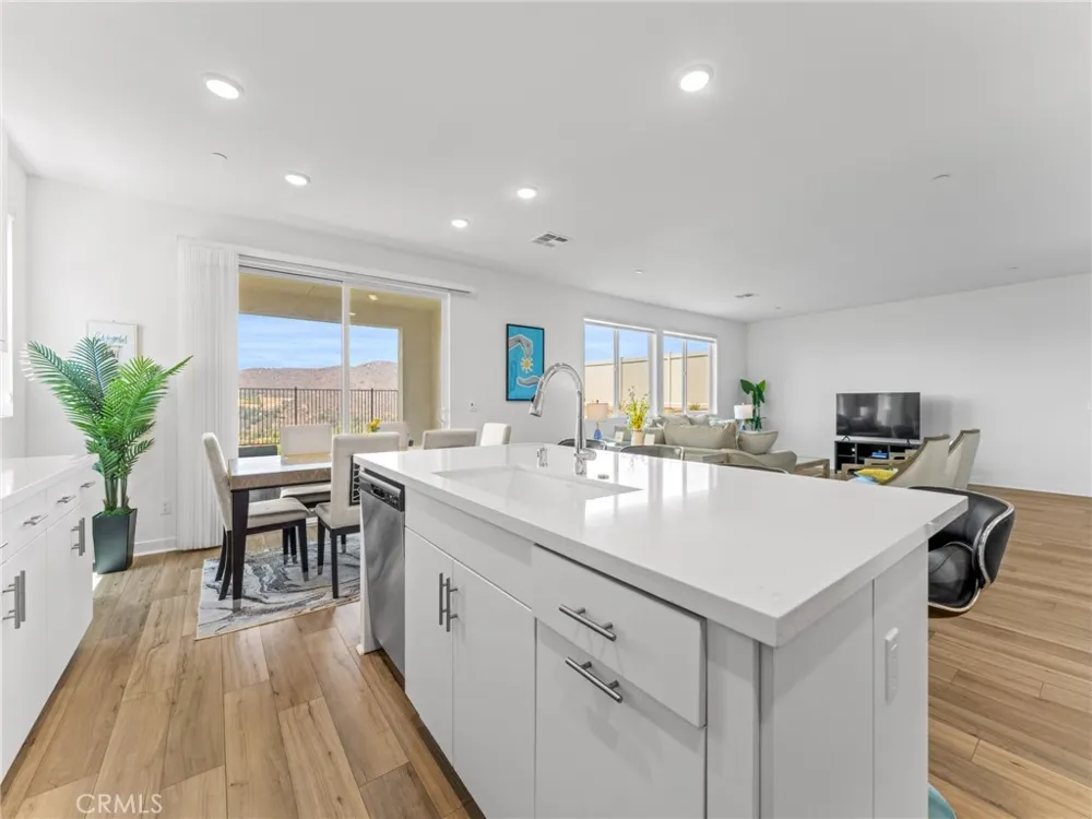 598 Meadowood Fallbrook, CA 92028