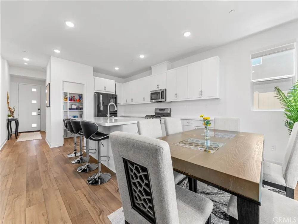 598 Meadowood Fallbrook, CA 92028