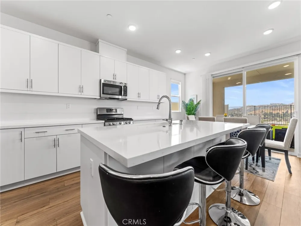 598 Meadowood Fallbrook, CA 92028