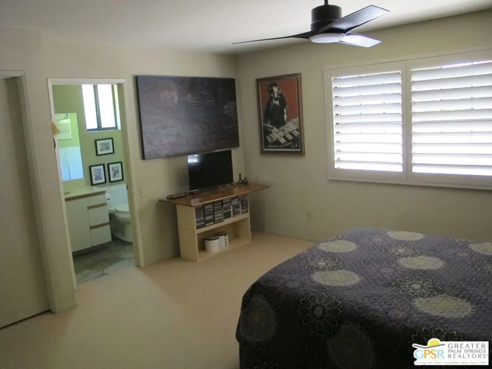 1586 S San Mateo Drive Palm Springs, CA 92264