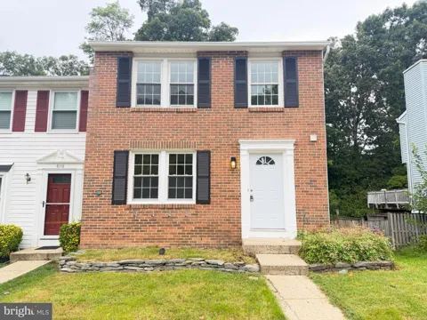 8116 PARKDALE COURT