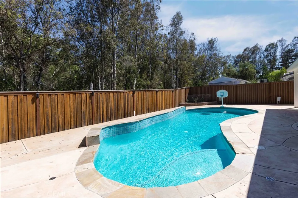 39687 Corte Gata Murrieta, CA 92562