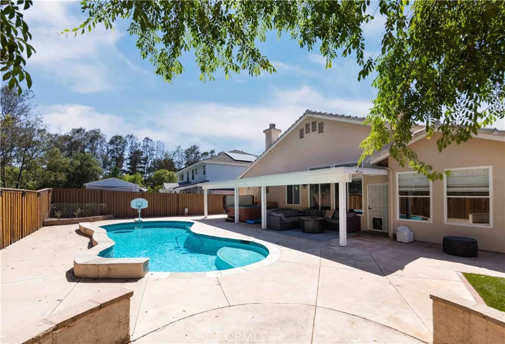 39687 Corte Gata Murrieta, CA 92562