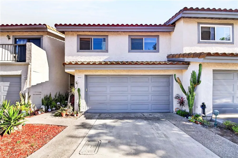 9522 Linda Cypress, CA 90630