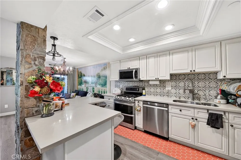 9522 Linda Cypress, CA 90630