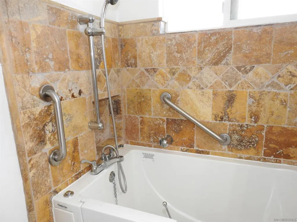 1069 Woodhaven Drive Spring Valley, CA 91977