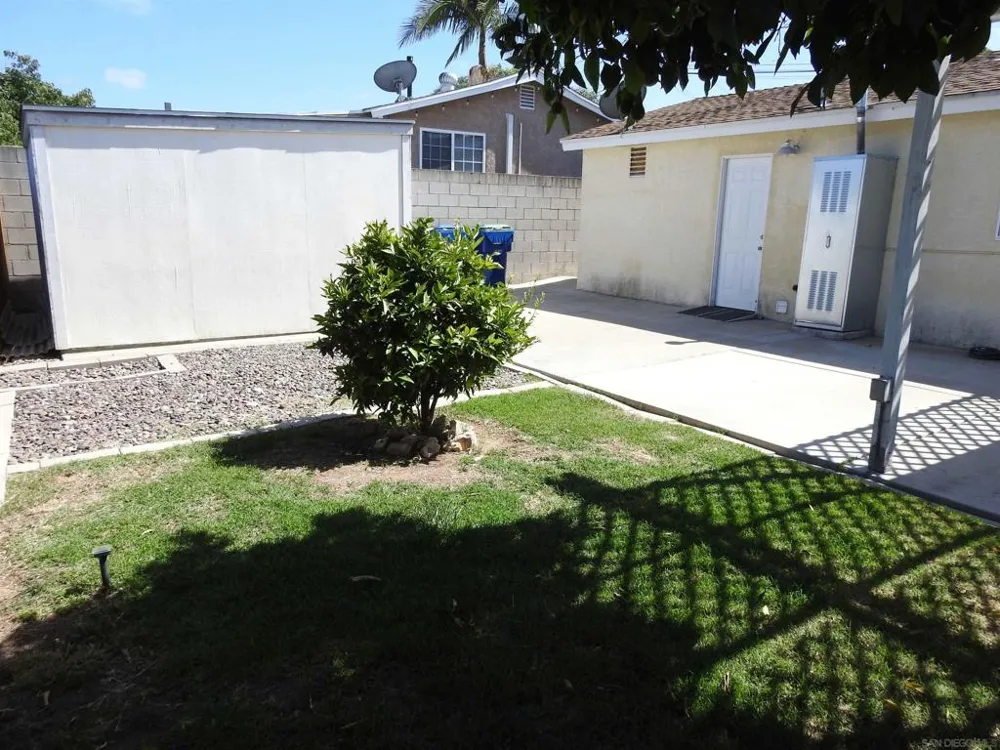 1069 Woodhaven Drive Spring Valley, CA 91977