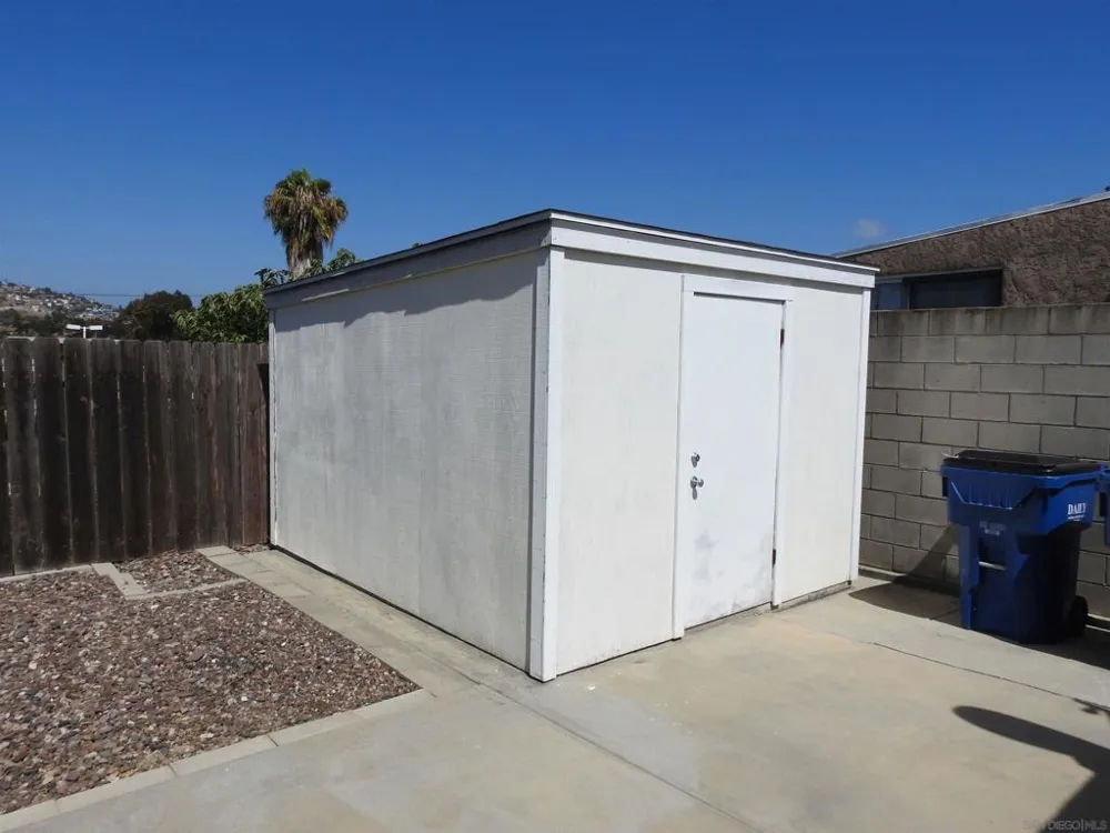 1069 Woodhaven Drive Spring Valley, CA 91977