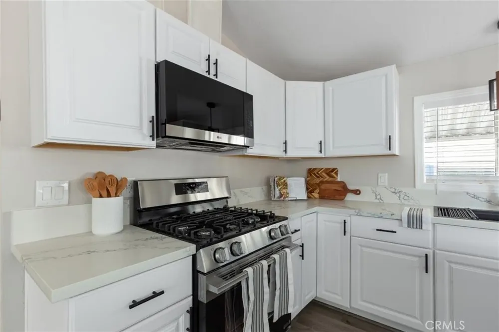 201 Road Runner Lane Fountain Valley, CA 92708