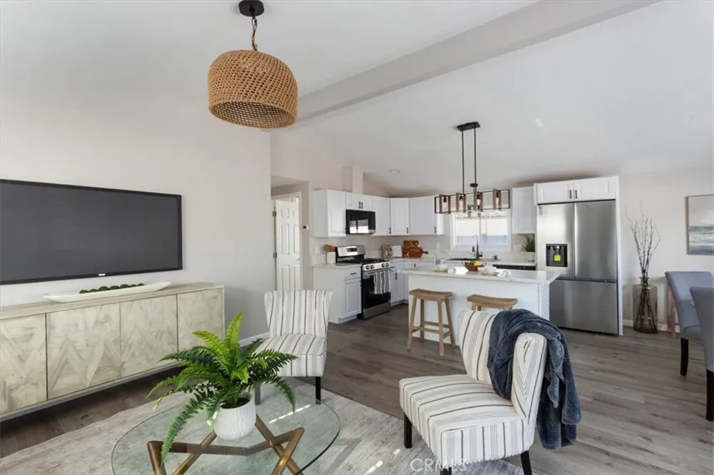 201 Road Runner Lane Fountain Valley, CA 92708