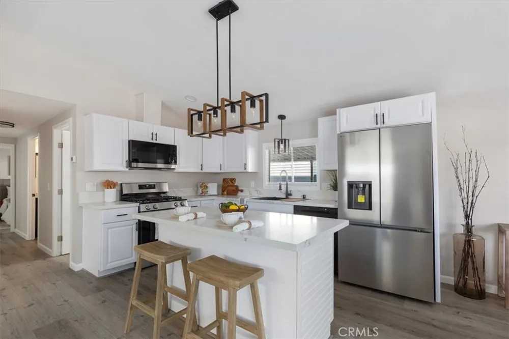 201 Road Runner Lane Fountain Valley, CA 92708