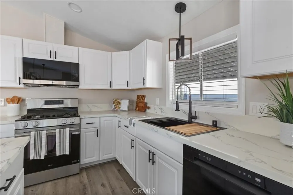 201 Road Runner Lane Fountain Valley, CA 92708